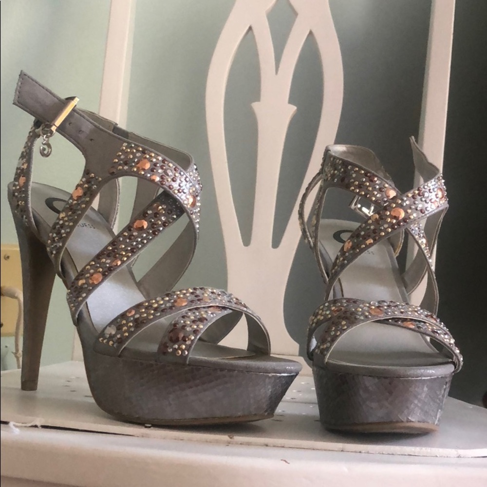 Guess Stacked Pumps